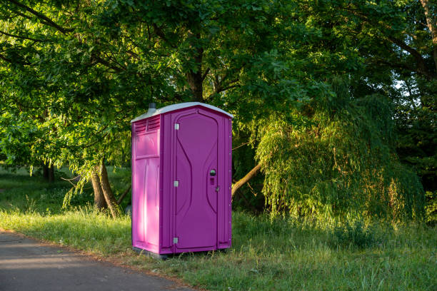 Best Temporary restroom rental  in Clinton, IA
